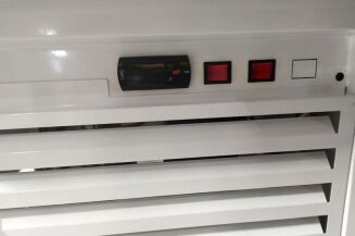 Lada chłodnicza z szybą prostą ukośną L-A - 19