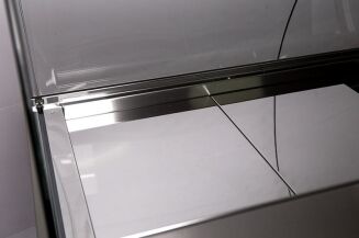 Lada chłodnicza z szybą giętą L-B - 26