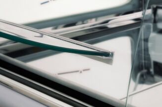 Lada chłodnicza z szybą giętą L-B - 19