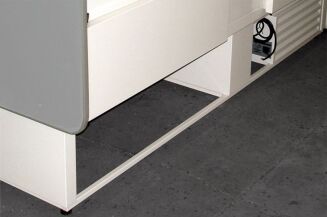 Lada chłodnicza z szybą giętą L-B - 12