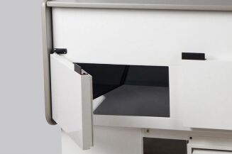 Lada chłodnicza z szybą giętą L-B1 - 17