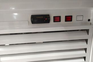 Lada chłodnicza z szybą giętą L-B1 - 21